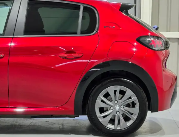 Peugeot e-208 50 kWh SE Style 16