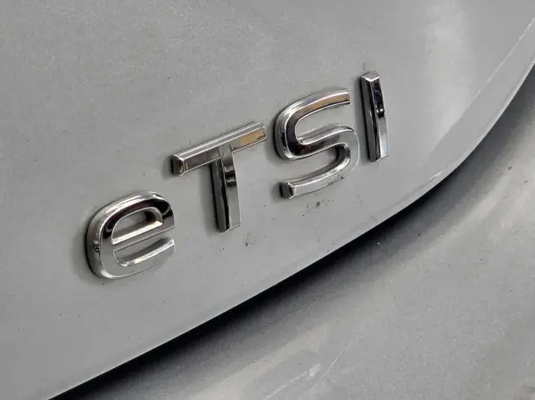 Volkswagen Golf Variant 1.0 eTSI OPF DSG Life 12