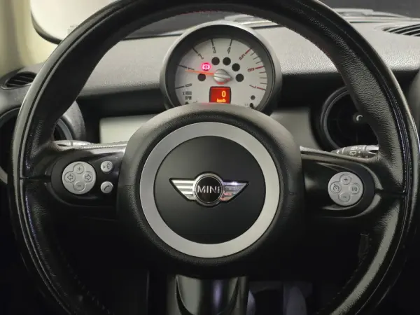 MINI 3 Portas One D 32