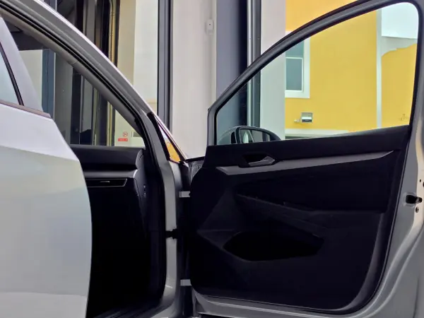 Volkswagen Golf Variant 1.0 eTSI OPF DSG Life 21
