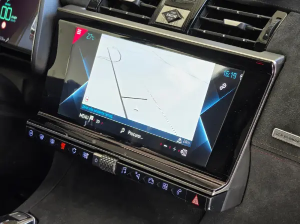 DS DS7 Crossback E-Tense Performance Line EAT8 25