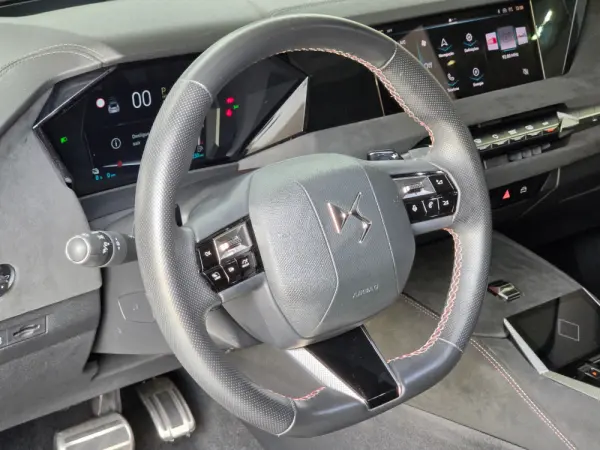 DS DS4 E-TENSE 225 PERFORMANCE LINE+ 24