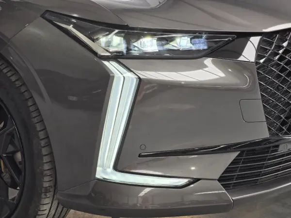 DS DS4 E-TENSE 225 PERFORMANCE LINE+ 5
