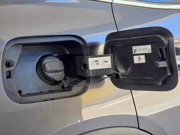 DS DS7 Crossback E-Tense Performance Line EAT8 10