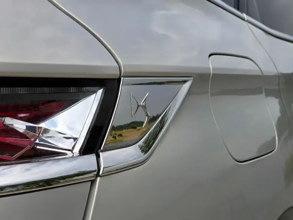 DS DS7 Crossback E-Tense Bastille+ EAT8 16