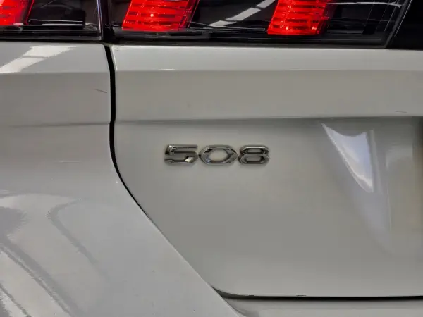 Peugeot 508 SW 1.6 Hybrid Allure e-EAT8 11