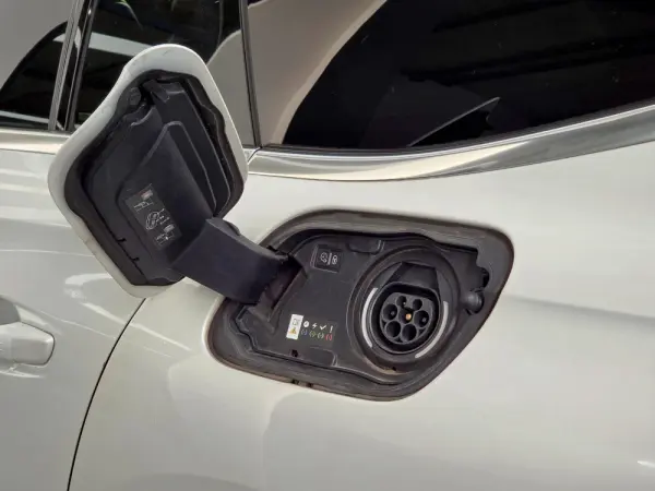 Peugeot 508 SW 1.6 Hybrid Allure e-EAT8 14