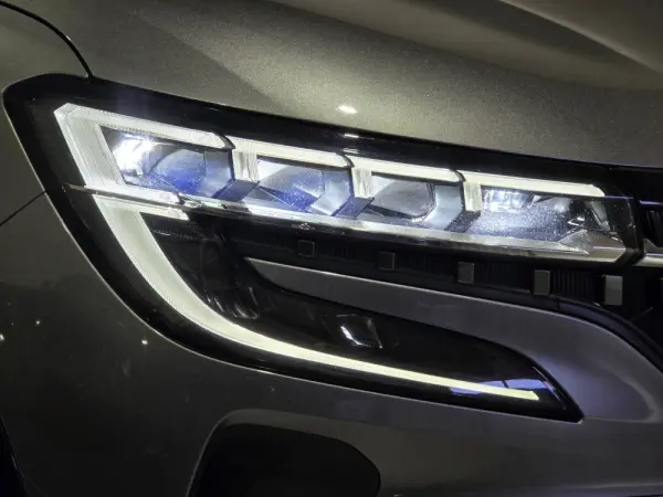 Renault Austral 1.2 E-Tech Full Hybrid Evolution 6