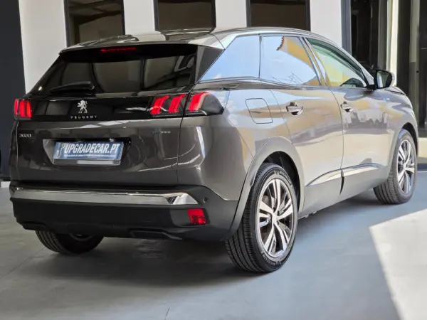 Peugeot 3008 1.6 Hybrid Allure e-EAT8 11