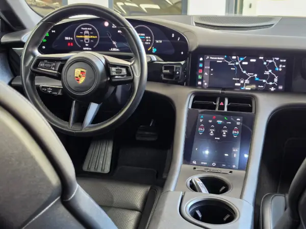 Porsche Taycan 4 40