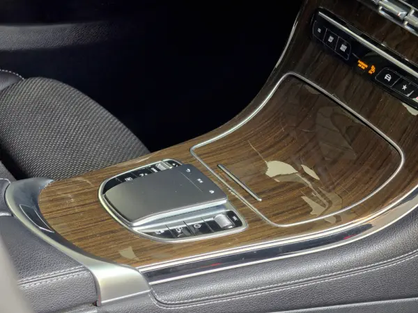 Mercedes-Benz GLC 300 e 4Matic 26