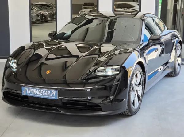 Porsche Taycan 4 4