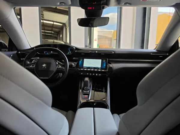 Peugeot 508 SW 1.6 Hybrid Allure e-EAT8 31