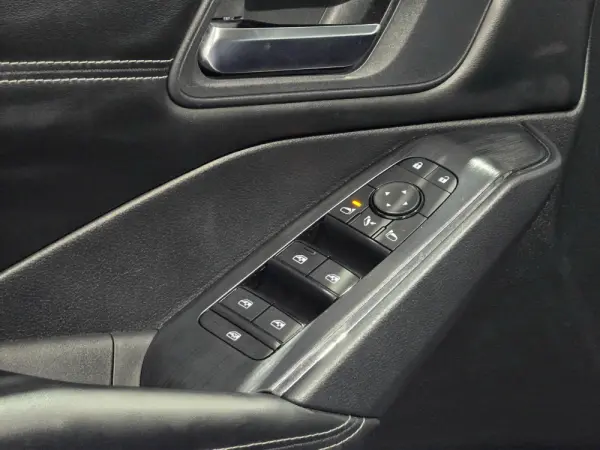 Nissan Qashqai 1.5 e-Power N-Connecta LED 25