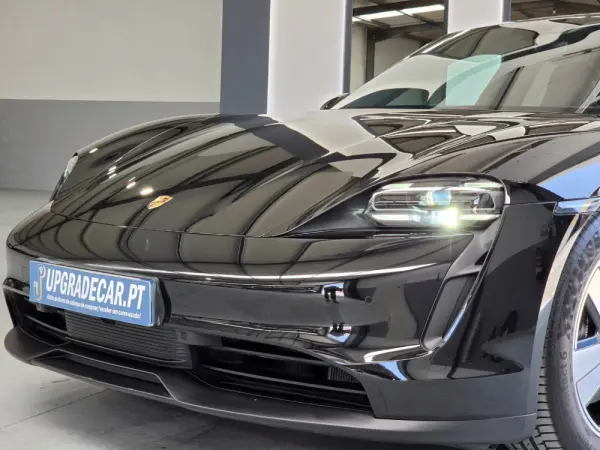Porsche Taycan 4 6