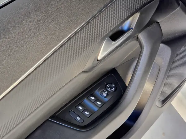 Peugeot 508 SW 1.6 Hybrid Allure e-EAT8 18