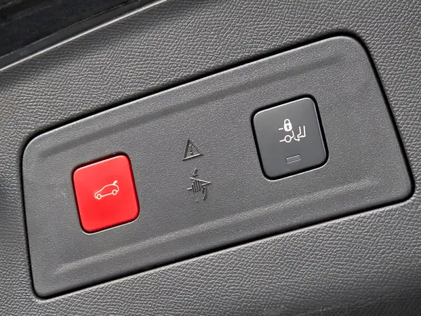 Peugeot 508 SW 1.6 Hybrid Allure e-EAT8 38