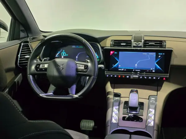DS DS7 Crossback 9