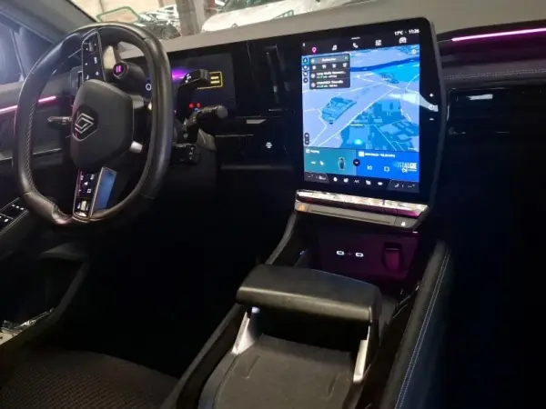 Renault Austral 1.2 E-Tech Iconic Espirit 6