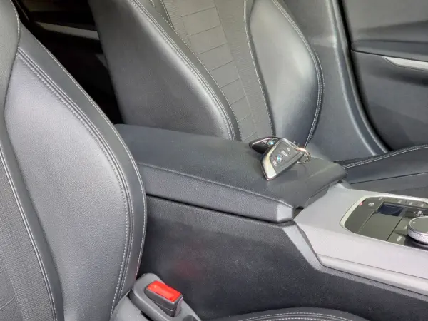 BMW 320 e Line Sport Auto 23
