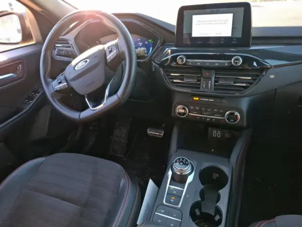 Ford Kuga 2.5 PHEV ST-Line X 6