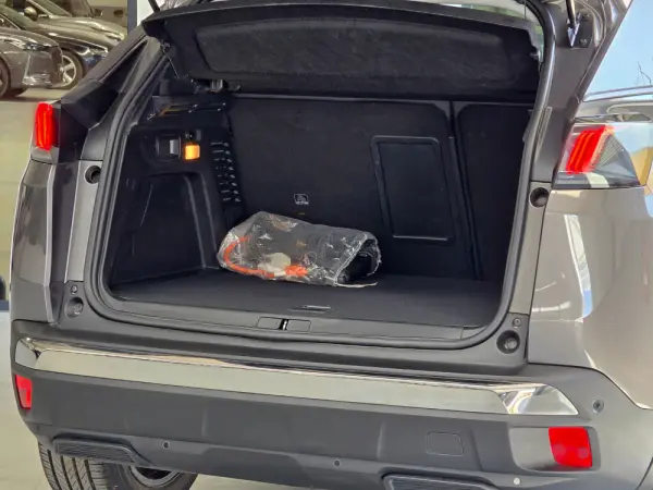 Peugeot 3008 1.6 Hybrid Allure e-EAT8 40