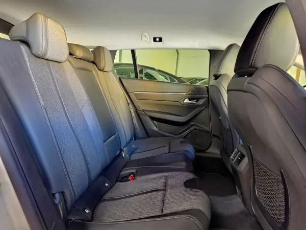 Peugeot 508 SW 1.6 Hybrid Allure e-EAT8 34