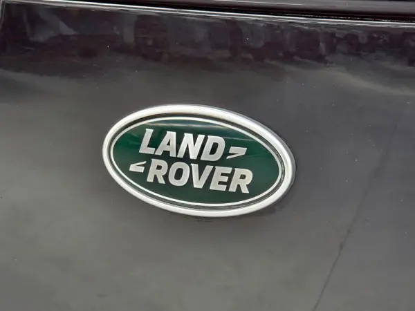 Land Rover Range Rover Velar 2.0 P400e AWD R-Dynamic SE 15