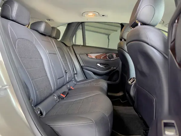 Mercedes-Benz GLC 300 e 4Matic 31