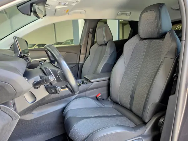 Peugeot 3008 1.6 Hybrid Allure e-EAT8 23