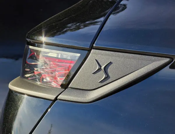 DS DS7 Crossback E-TENSE 4x4 PERFORMANCE Line+ 19