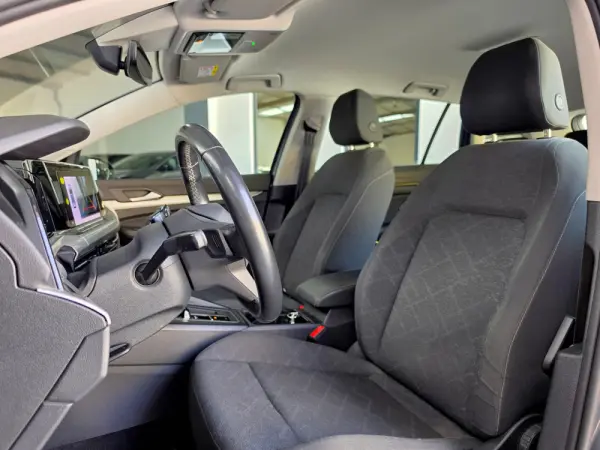 Volkswagen Golf Variant 1.0 eTSI Life DSG 16