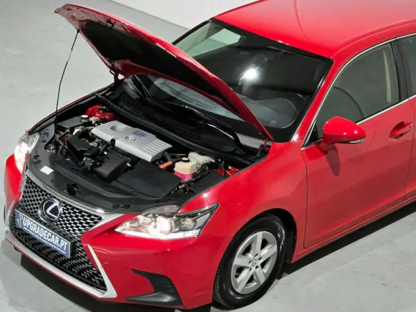 Lexus CT 200h 48
