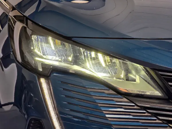 Peugeot 3008 1.6 Hybrid Allure e-EAT8 3