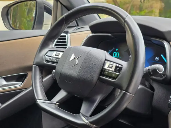 DS DS7 Crossback E-Tense Bastille+ EAT8 26
