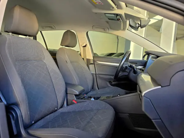 Volkswagen Golf Variant 1.0 eTSI Life DSG 22
