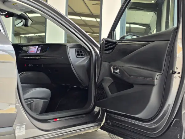 DS DS4 E-TENSE 225 PERFORMANCE LINE+ 28