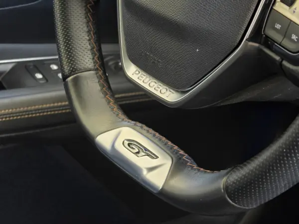 Peugeot 3008 1.6 Hybrid GT Pack e-EAT8 31