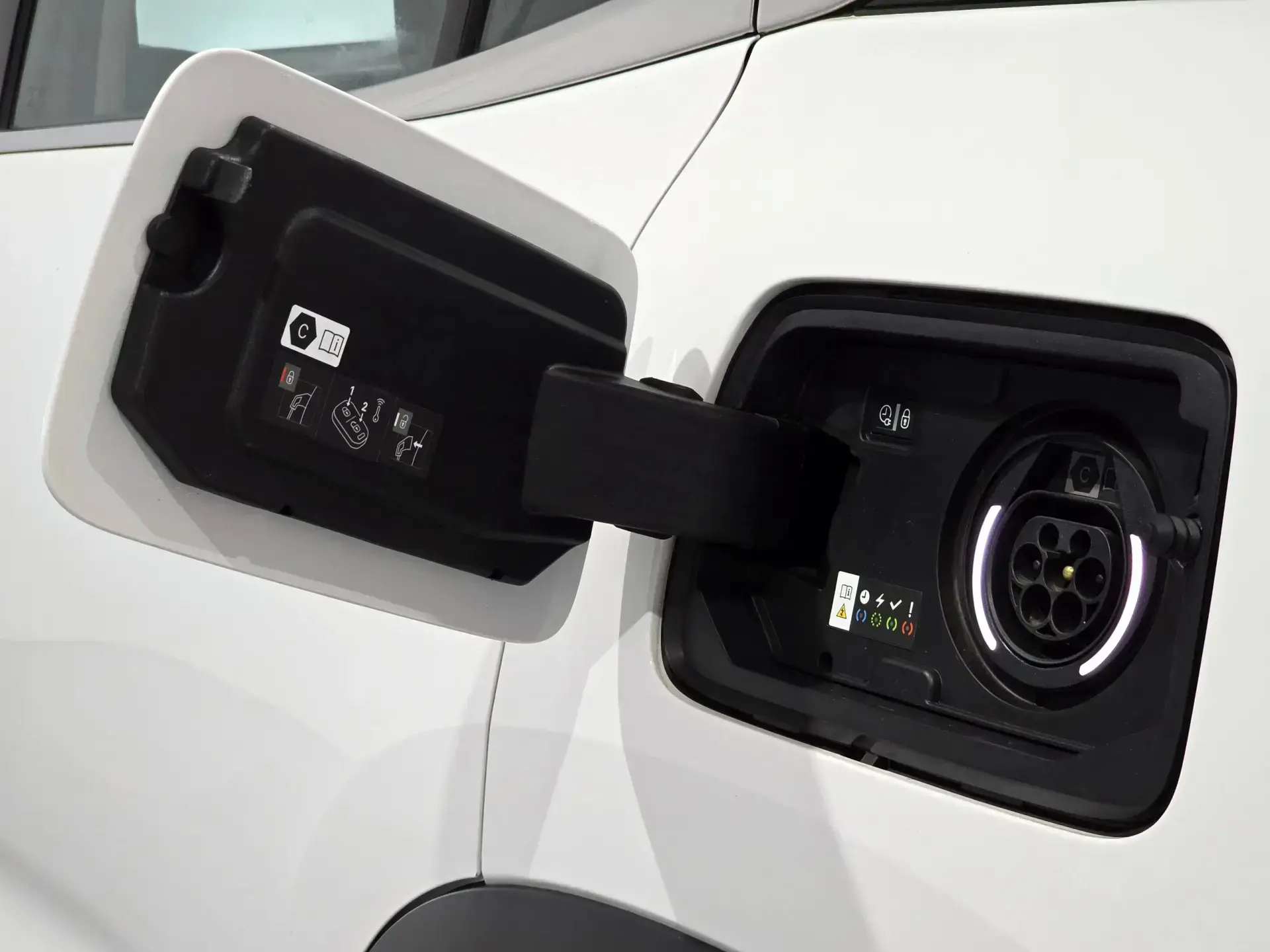Citroen C5 Aircross 1.6 Hybrid Feel Pack e-EAT8 15