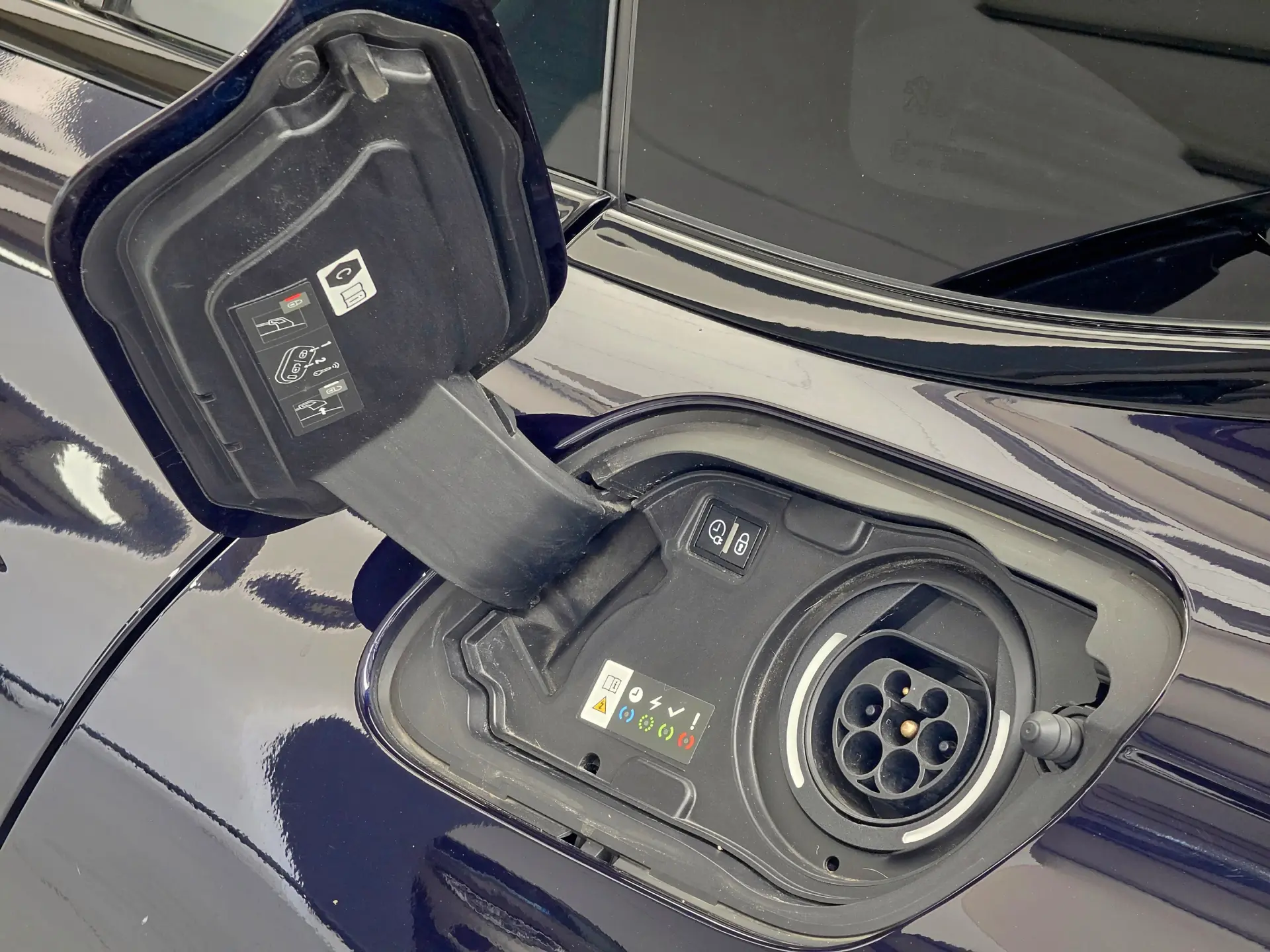 Peugeot 508 SW 1.6 Hybrid Allure e-EAT8 17
