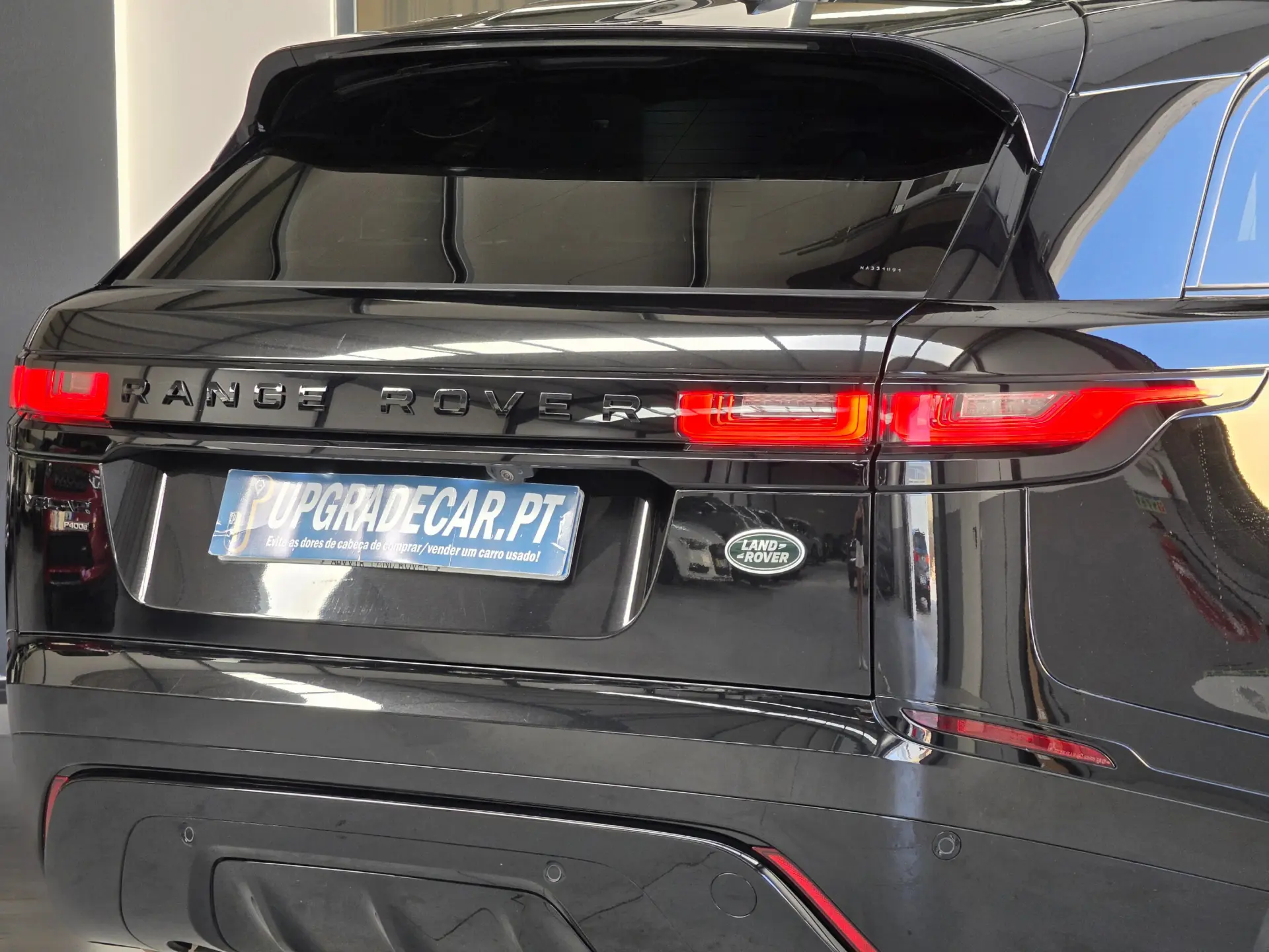 Land Rover Range Rover Velar 2.0 P400e AWD R-Dynamic SE 11