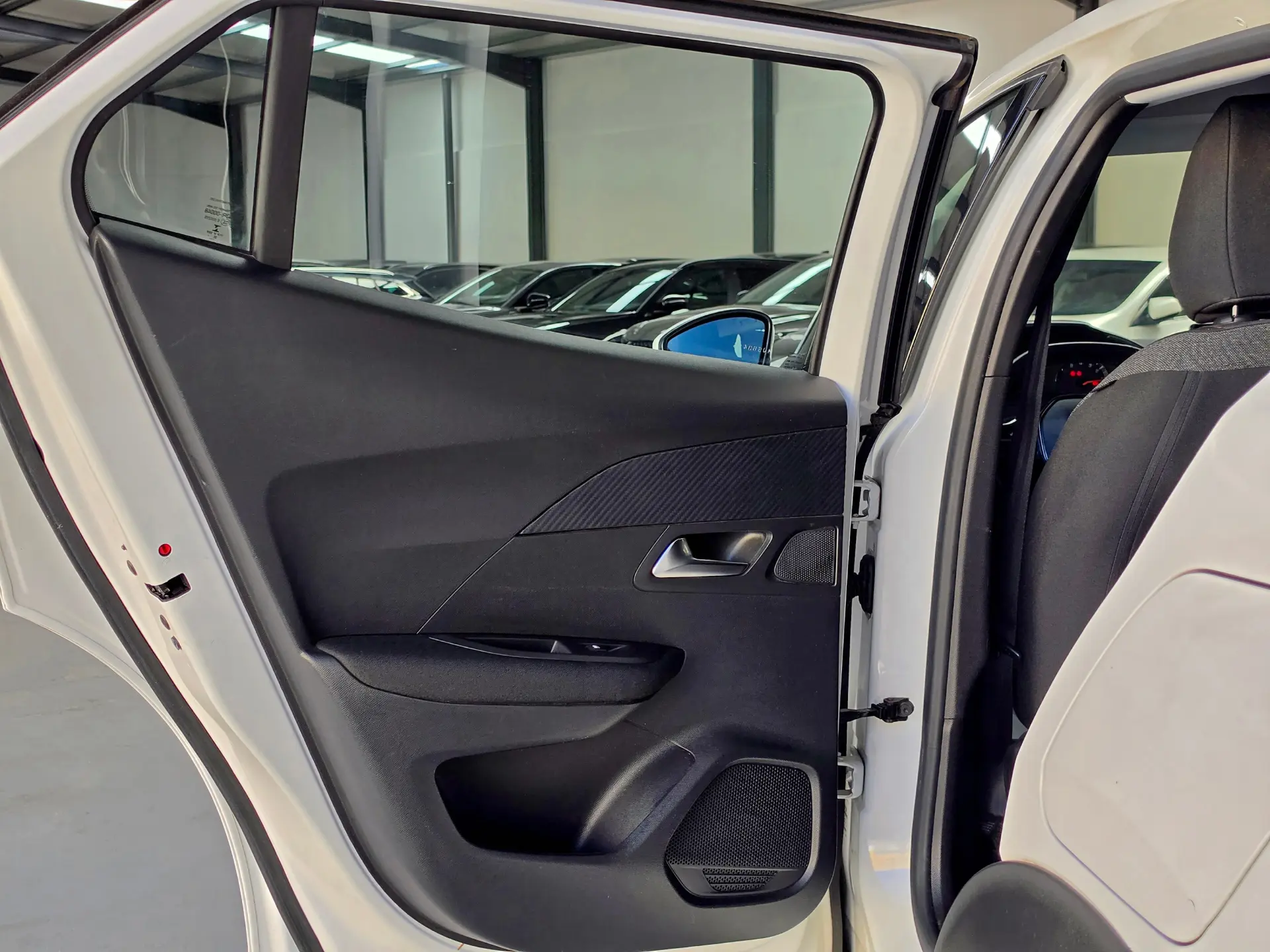 Peugeot 2008 1.5 BlueHDi Active Pack 29