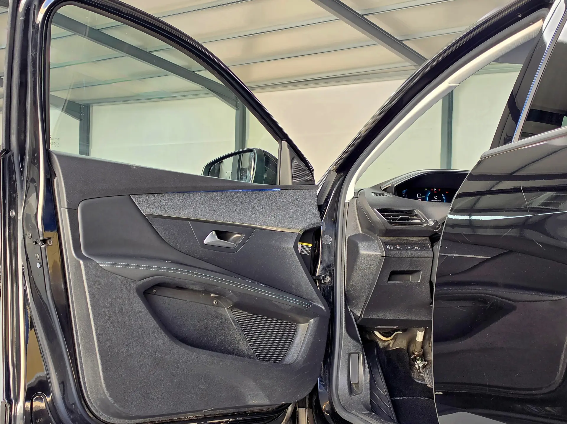Peugeot 3008 1.6 Hybrid Allure e-EAT8 13