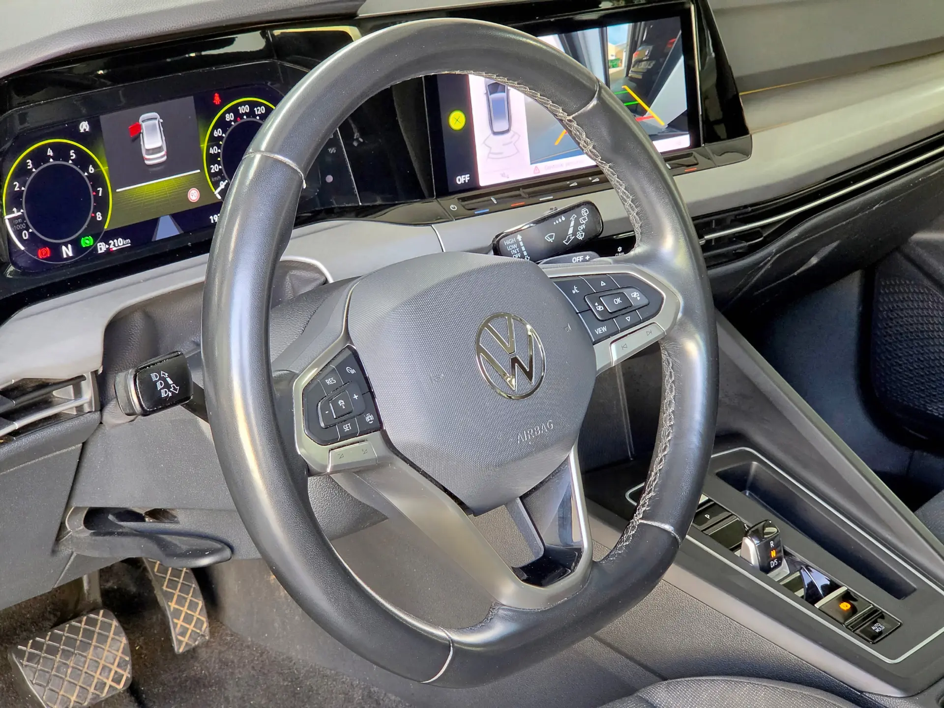 Volkswagen Golf Variant 1.0 eTSI Life DSG 17