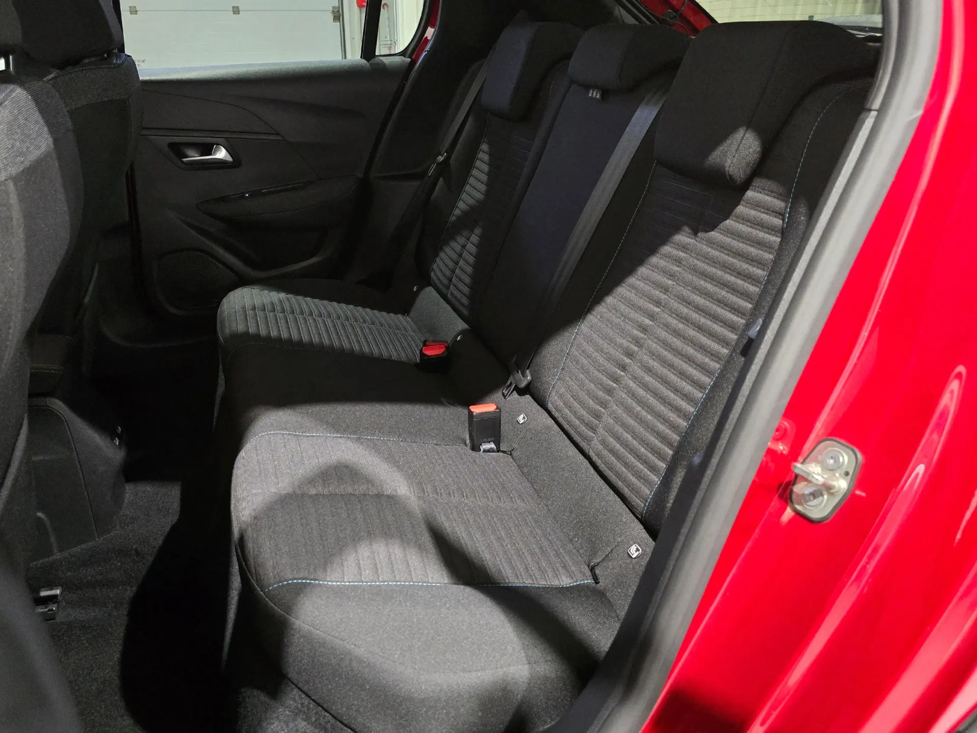 Peugeot e-208 50 kWh SE Style 41