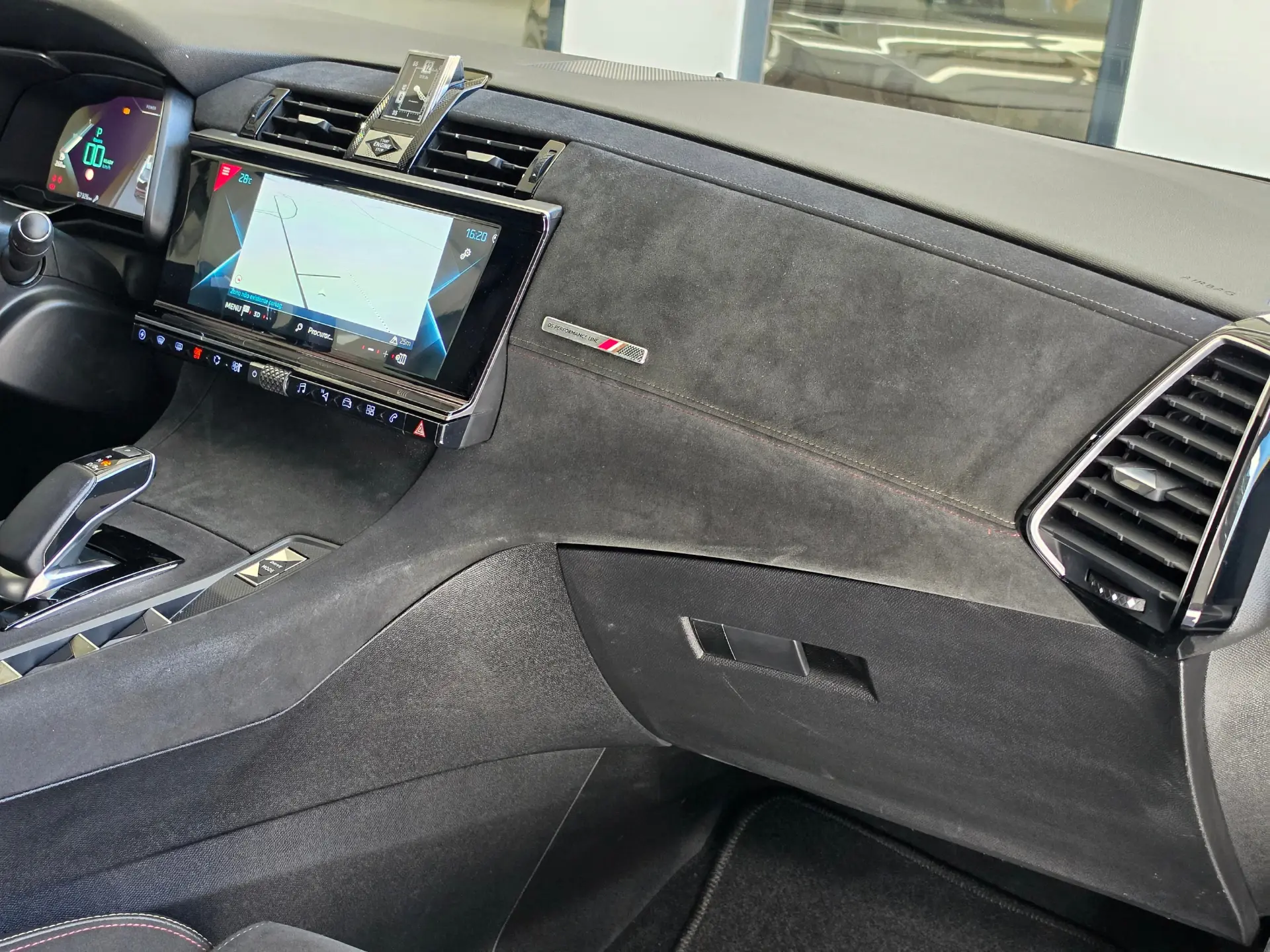 DS DS7 Crossback E-Tense Performance Line EAT8 22