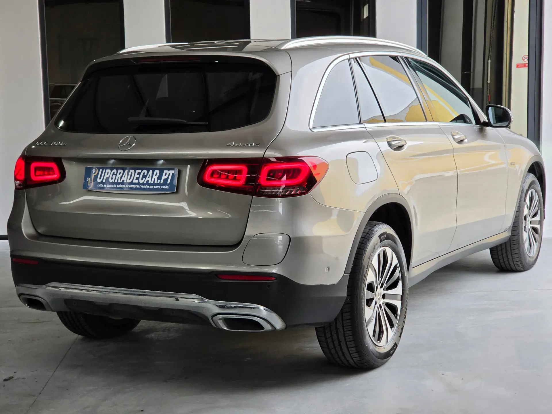 Mercedes-Benz GLC 300 e 4Matic 11