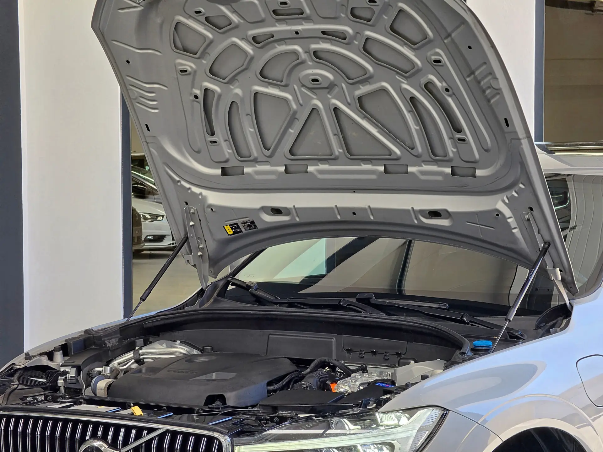 Volvo XC 60 2.0 T6 PHEV Inscription AWD 52