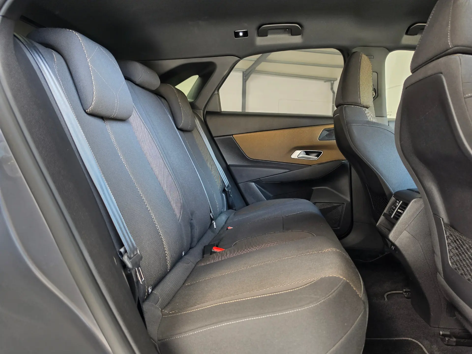 DS DS7 Crossback E-Tense Bastille+ EAT8 28