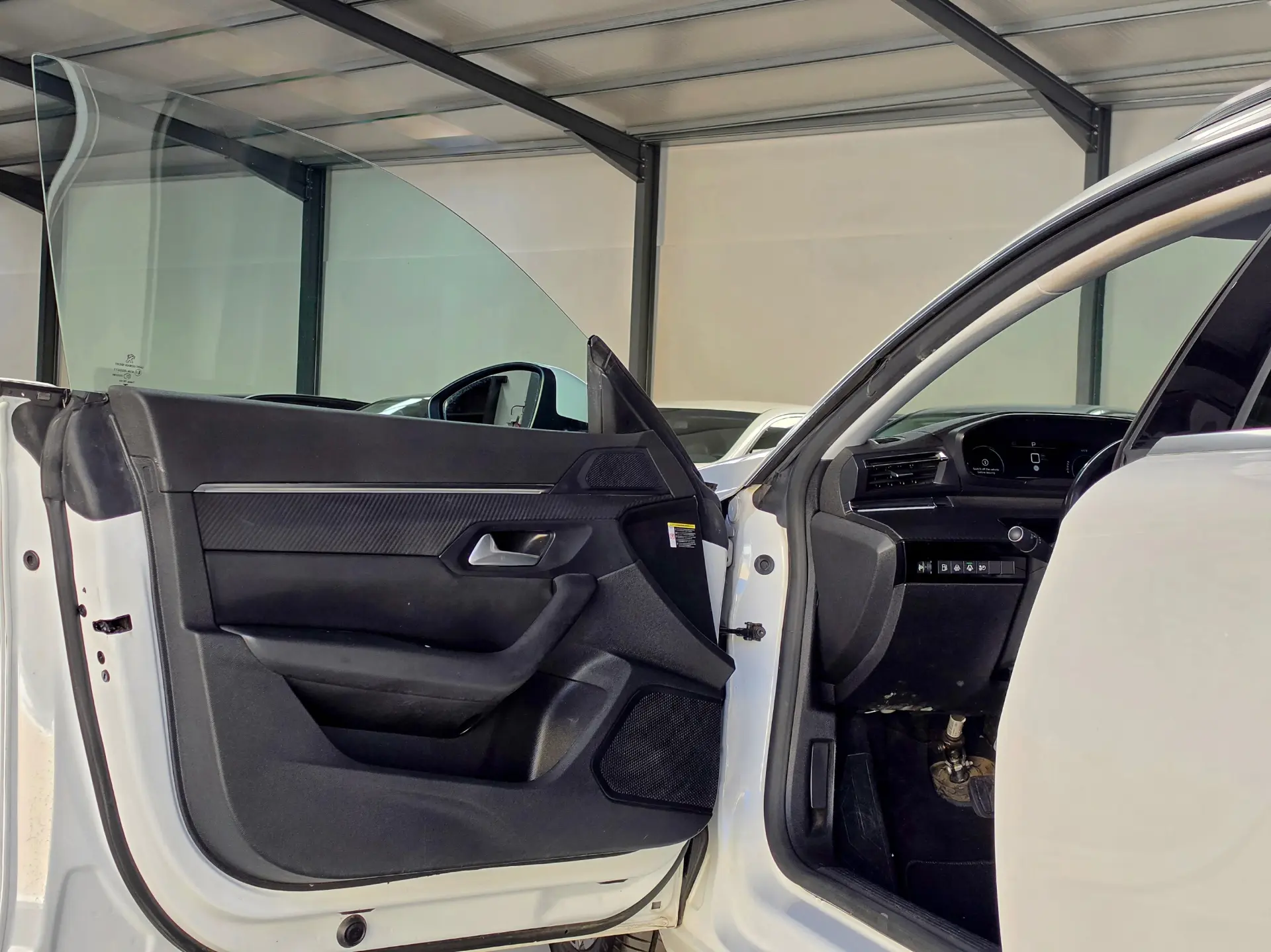 Peugeot 508 SW 1.6 Hybrid Allure e-EAT8 16